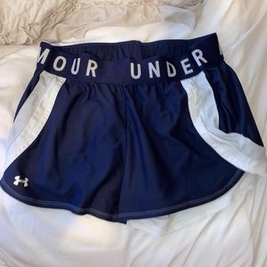 Under Armour, Size Medium.